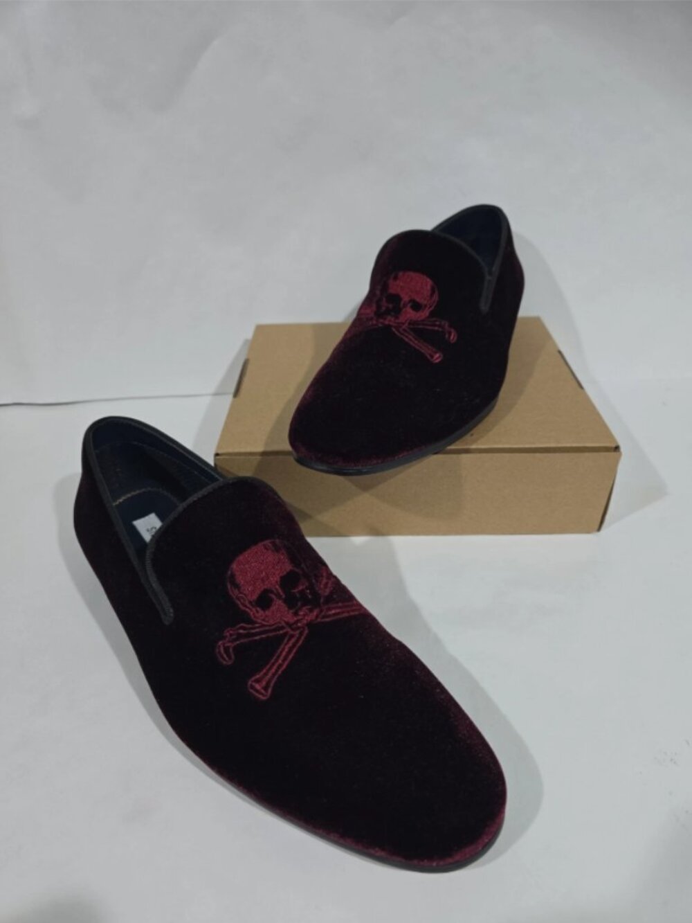 Steve Madden Men's Cranium Velvet Skull Loafers Size 12 Pirate Smoking Slipper